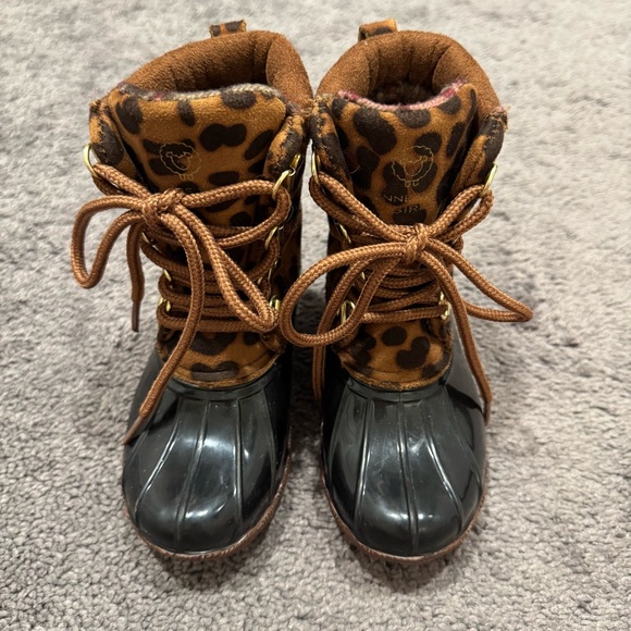 Leopard Print Kids Boots - Picture 4 of 7